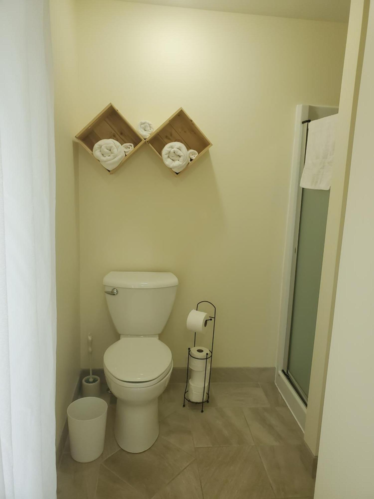 Bed and Breakfast La Maison Aux Camelias Coaticook Zimmer foto
