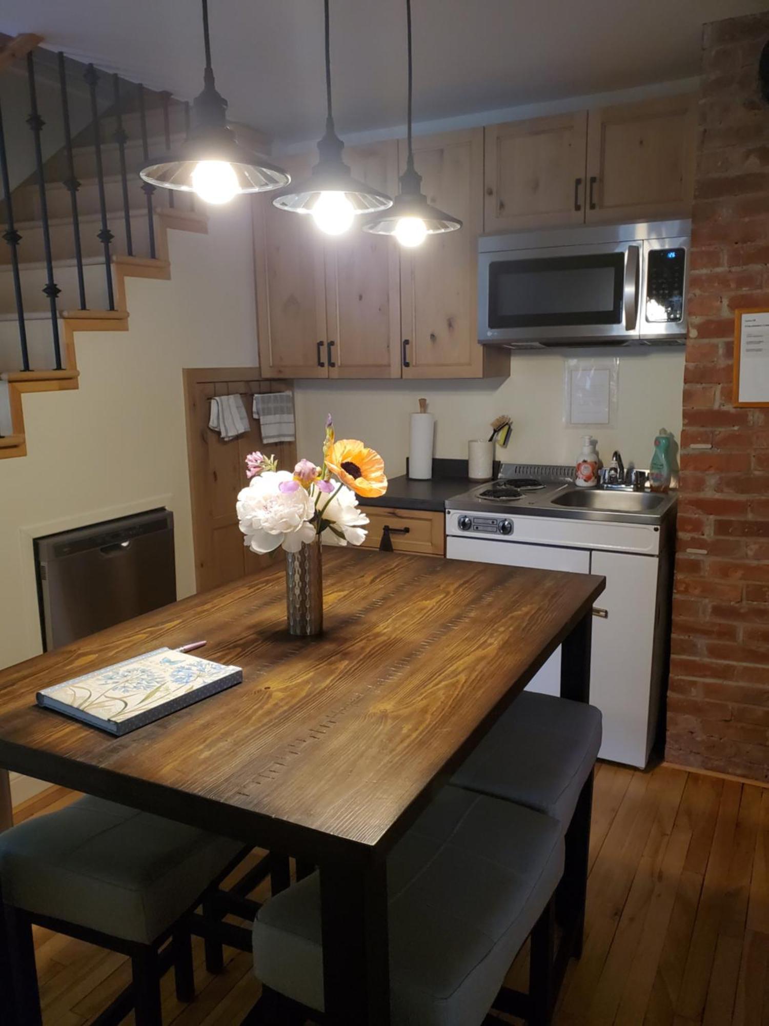 Bed and Breakfast La Maison Aux Camelias Coaticook Exterior foto